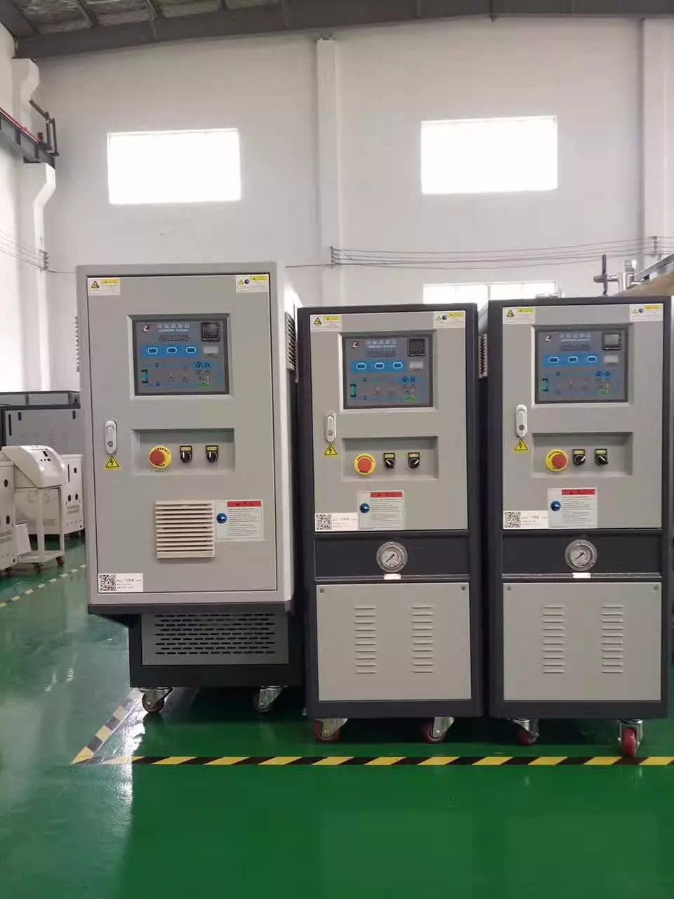 高溫油循環(huán)模溫機